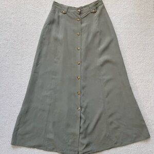 Vintage 100% Silk Skirt in Sage Green